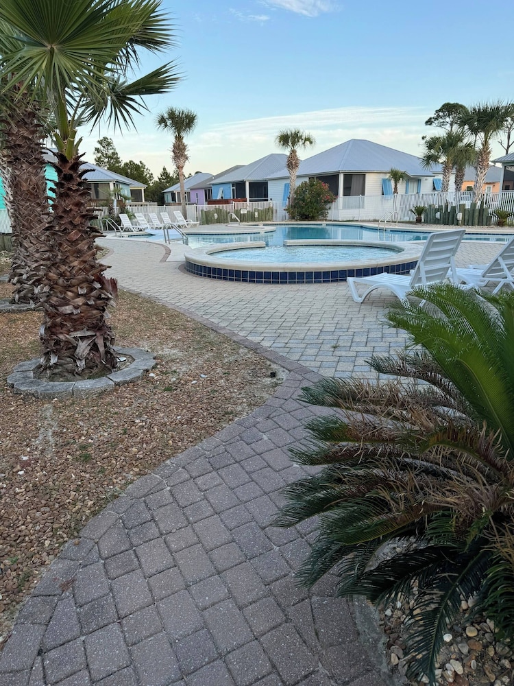 4005 Rookery 3 Sea Story With 2 Pools Beach Access and Lots of Beach Amenities
