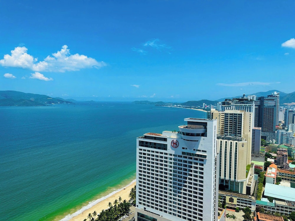 Gold Coast Balcony Serviced Apartment