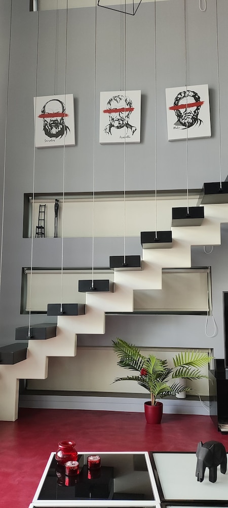 Athina Art Apartments