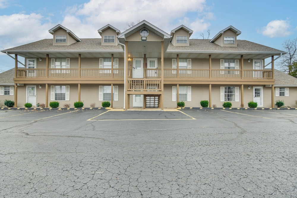 Near Attractions & Shows: Branson Updated Condo