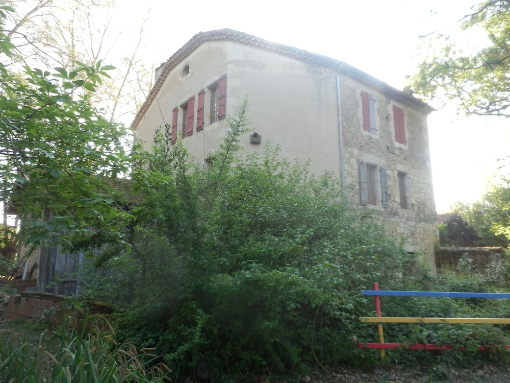 Le Moulin des Marionnettes view 3