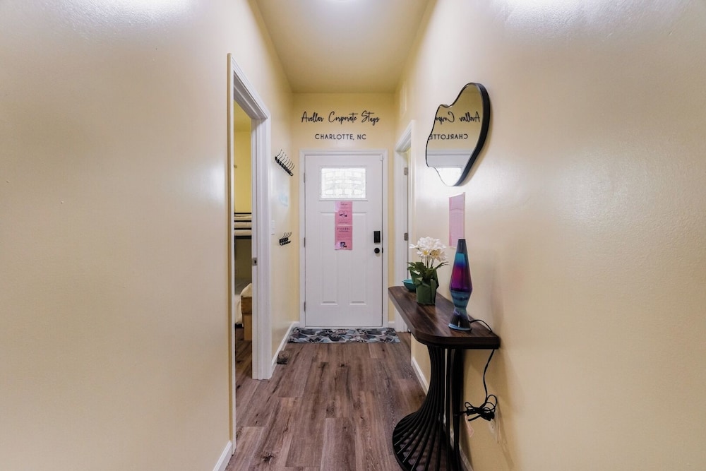 Family-friendly 3BR w/ Hot Tub & Games