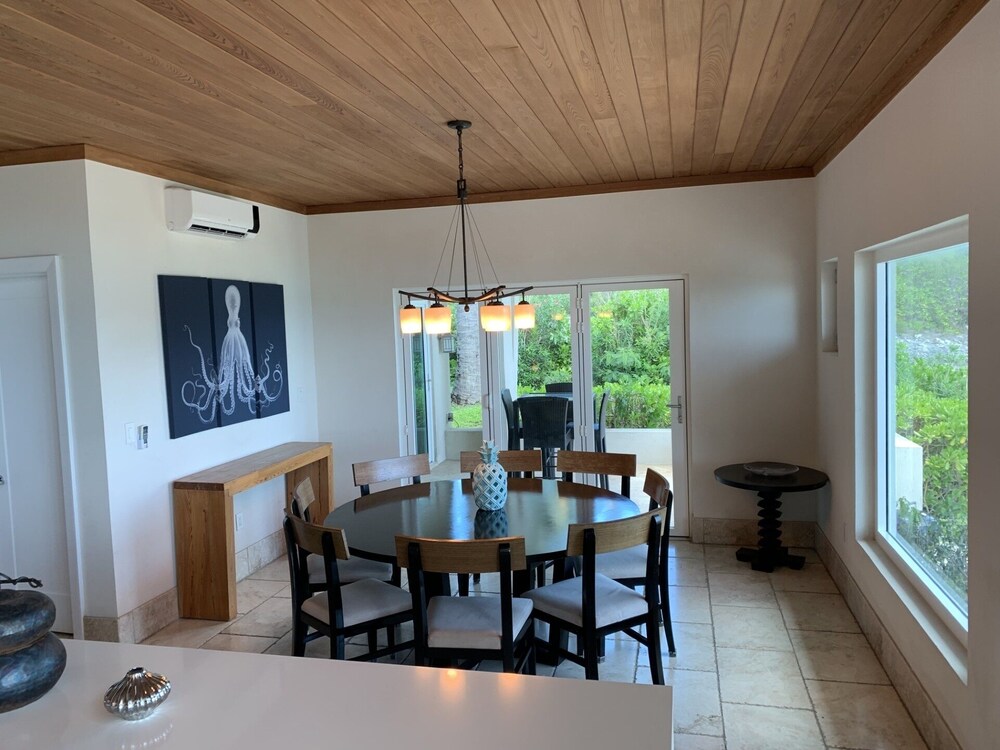 Sky Beach Club Rock House 4 Bedroom Home - Photo 8
