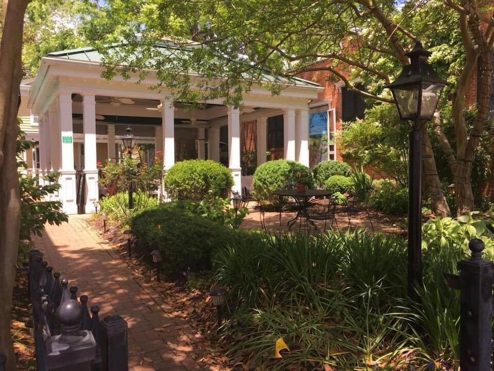 Smithfield Inn