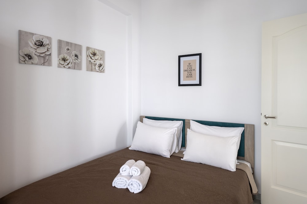 Parian Charming 3bedroom Home view 4