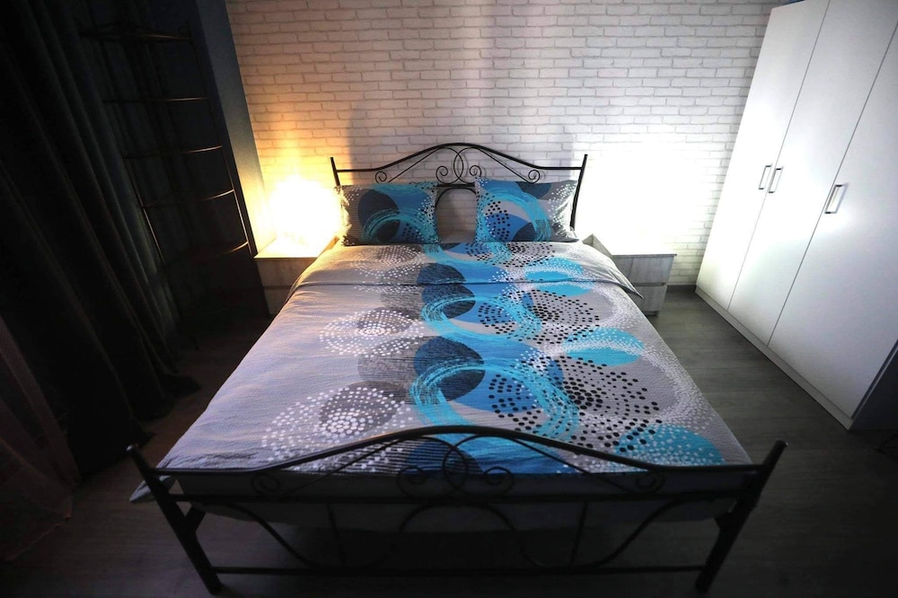 Cozy Apartment at M2 view 5