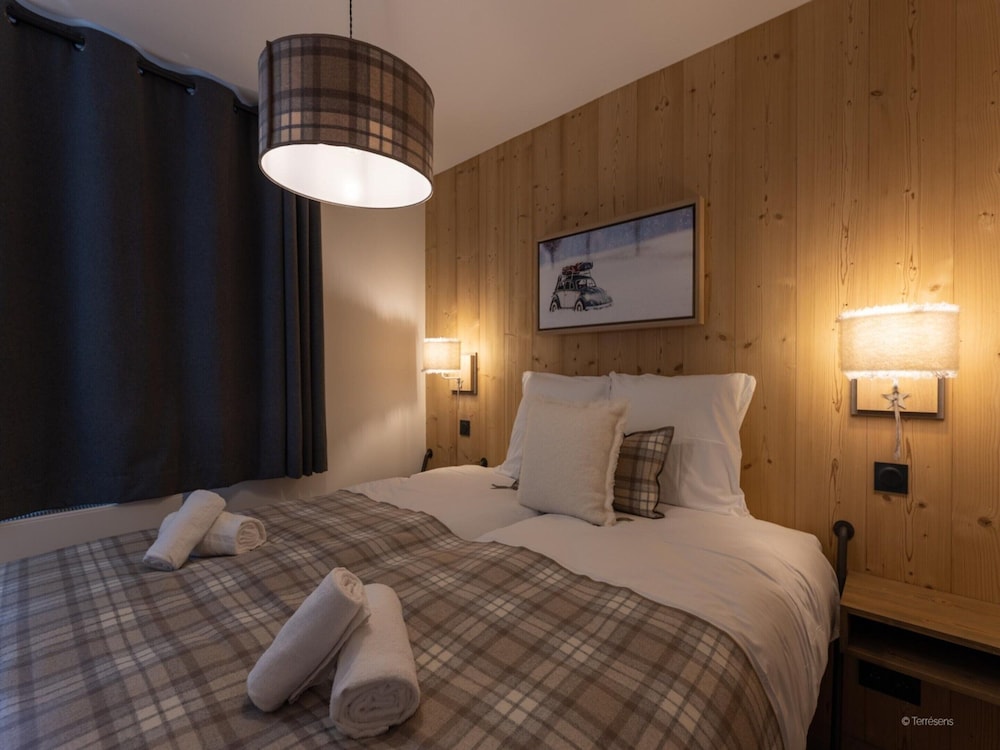 Chalet in Chantemerle With Family Amenities