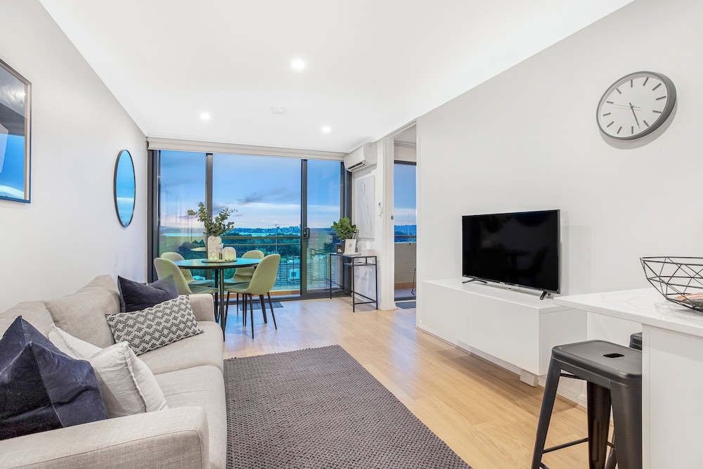 Spectacular Views South Perth1br