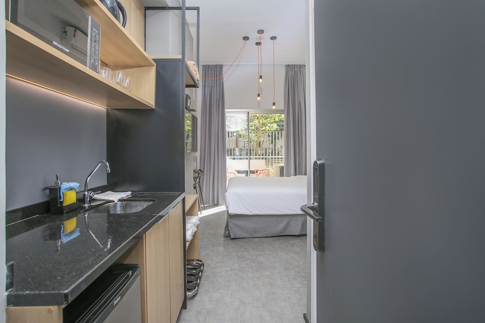 ESD - Studios E-Side By Anora Spaces