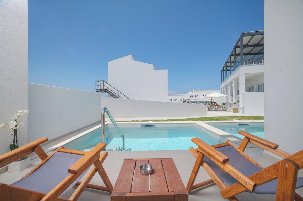 Mirage Bleu Hotel 26