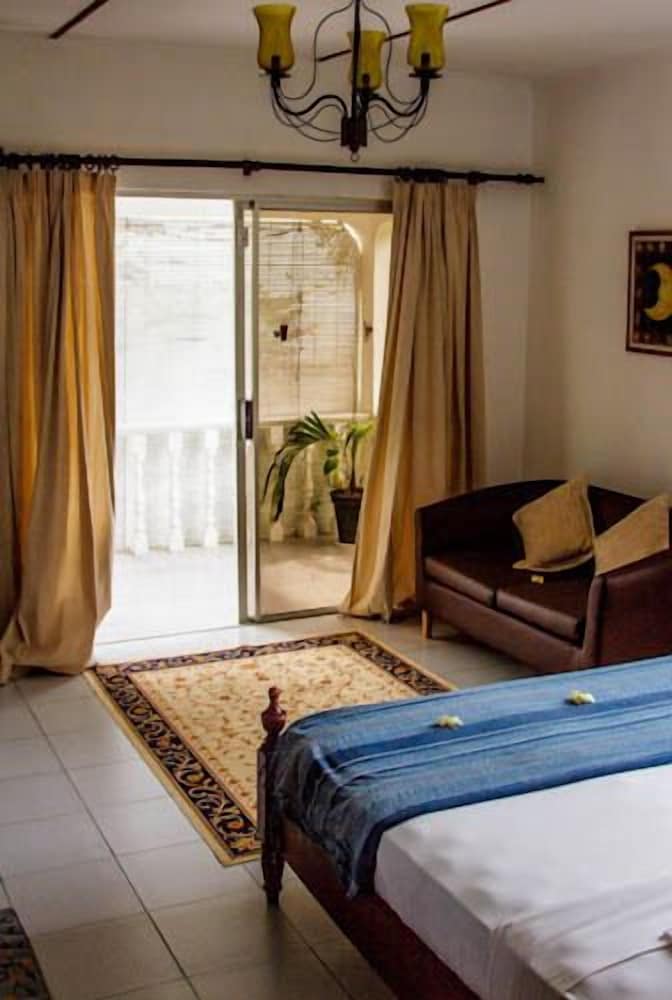 Lemongrass Lodge