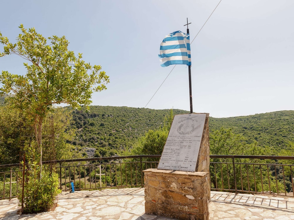 Secluded Holiday Home in Kalavrouza With Mountain Views,bbq view 4