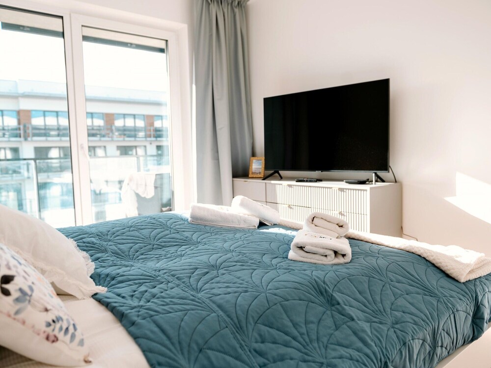 Apartment in Dziwnow by the River & Beach view 4