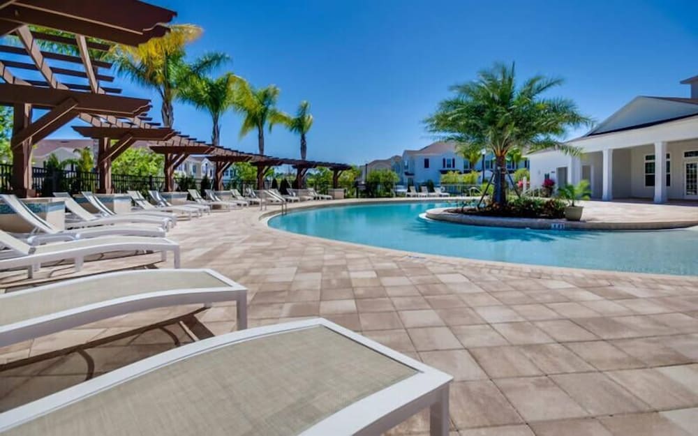 Family Getaway 3BR 2BA Lucaya Resort