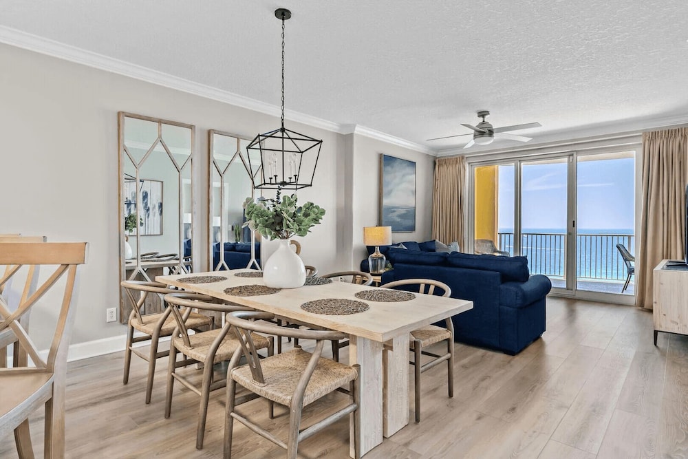 Emerald Isle Resort 1409 Beachfront Access + Chairs Incl Pool, Ocean Views