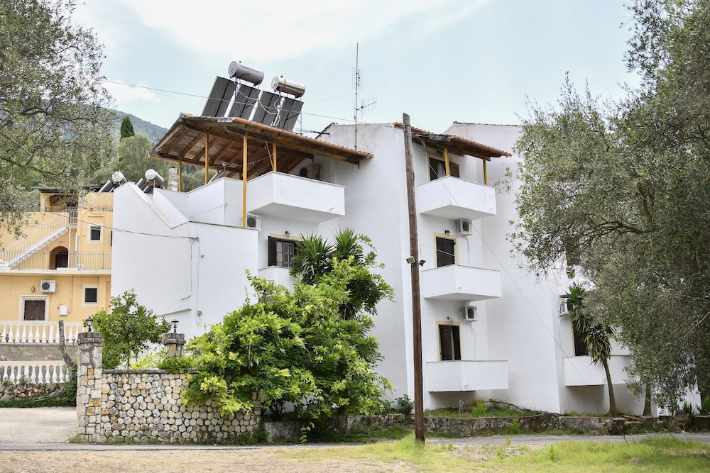 Corfu Room Apartments
