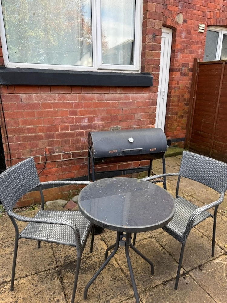 2 Guests - Free Parking - 6min to Derbion Centre