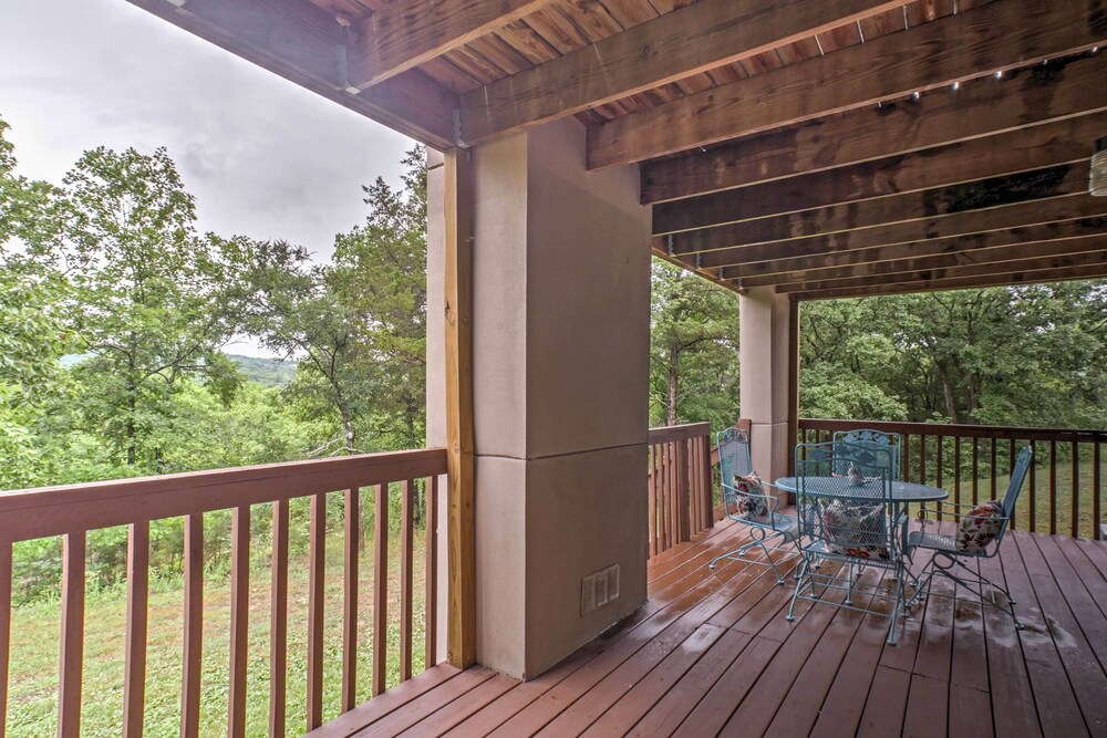 Indian Point Getaway Near Silver Dollar City! view 5