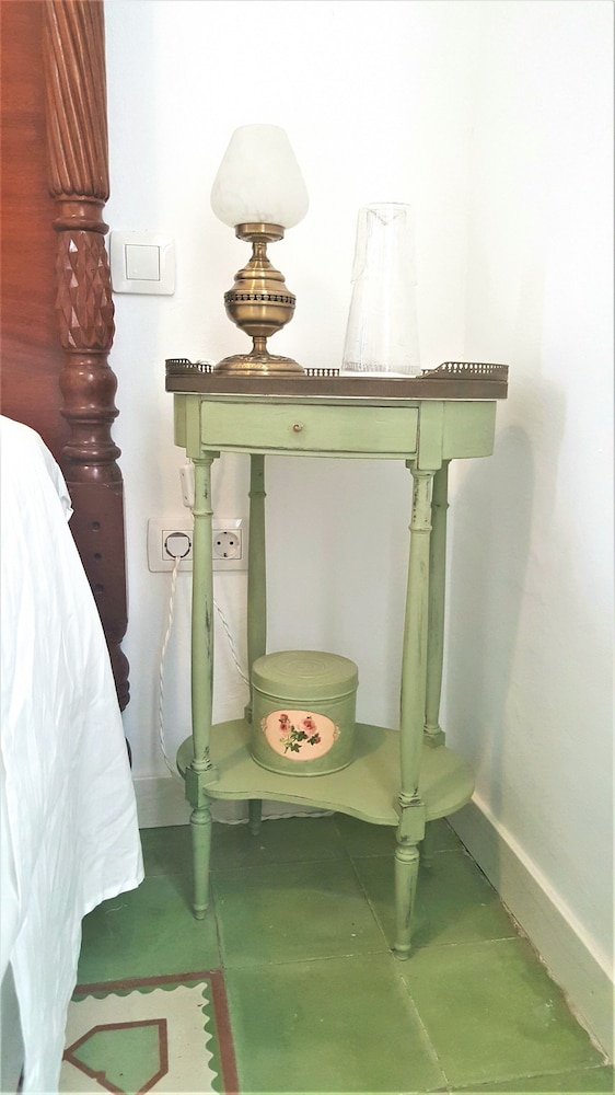 Los Canaritos Guest-House