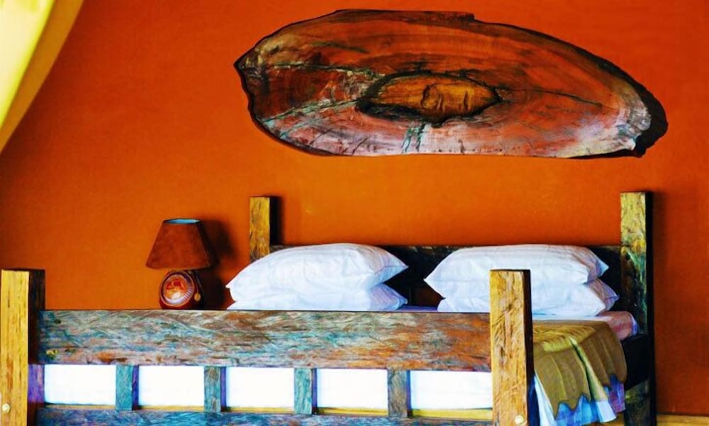 Kabalega Wilderness Lodge view 4