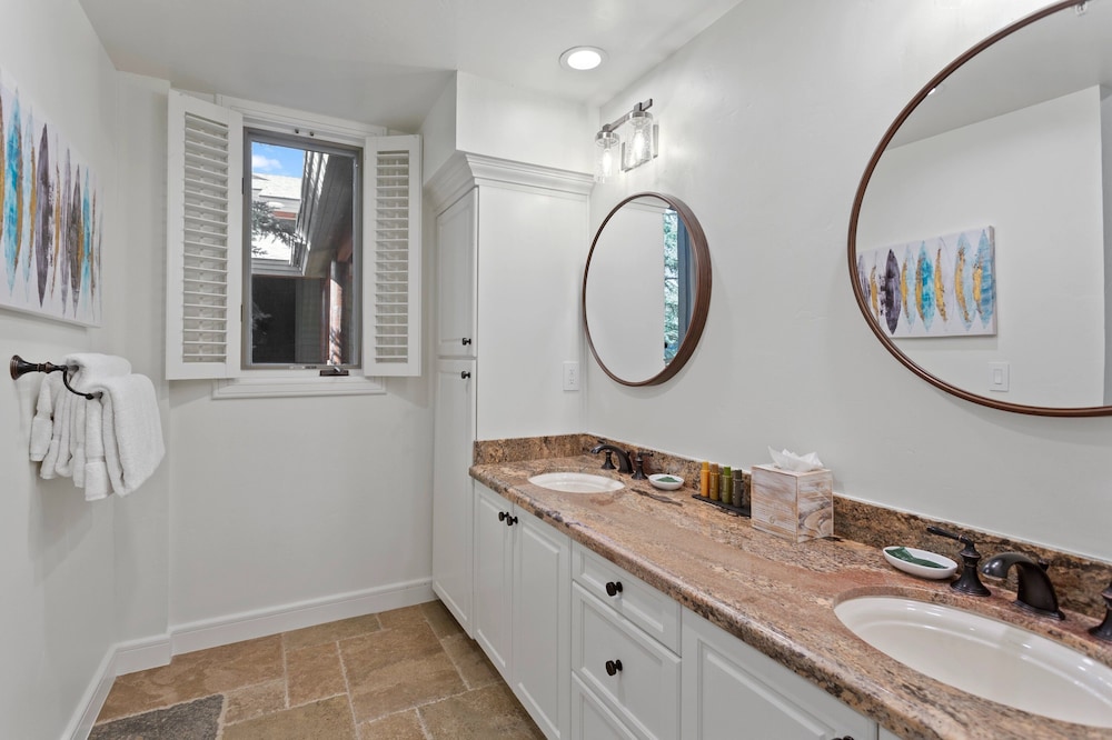 Trail's End Lodge at Deer Valley Resort - Three Bedroom Residence with Spa #501 3 Condo