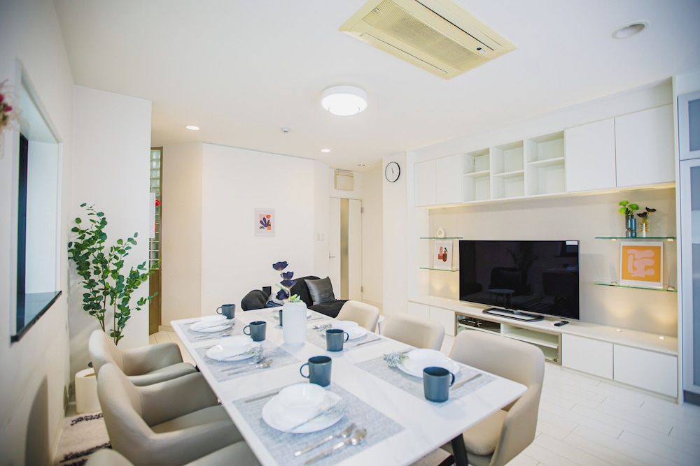 R Residence Tanimachi