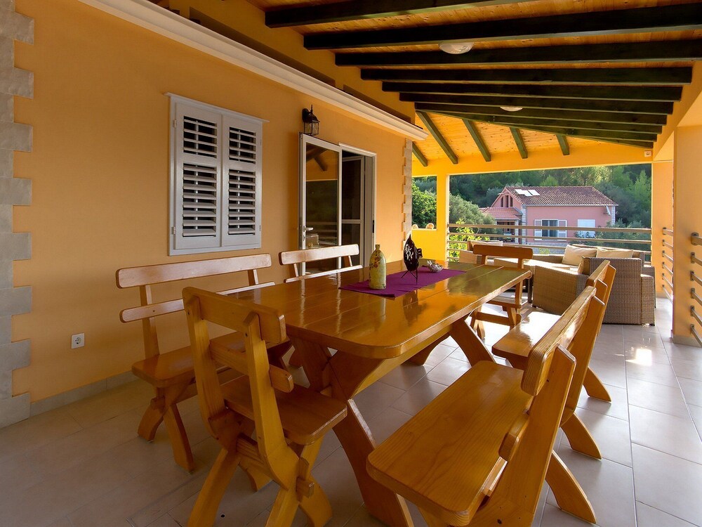 Holiday Home Dalmatia Sokolić