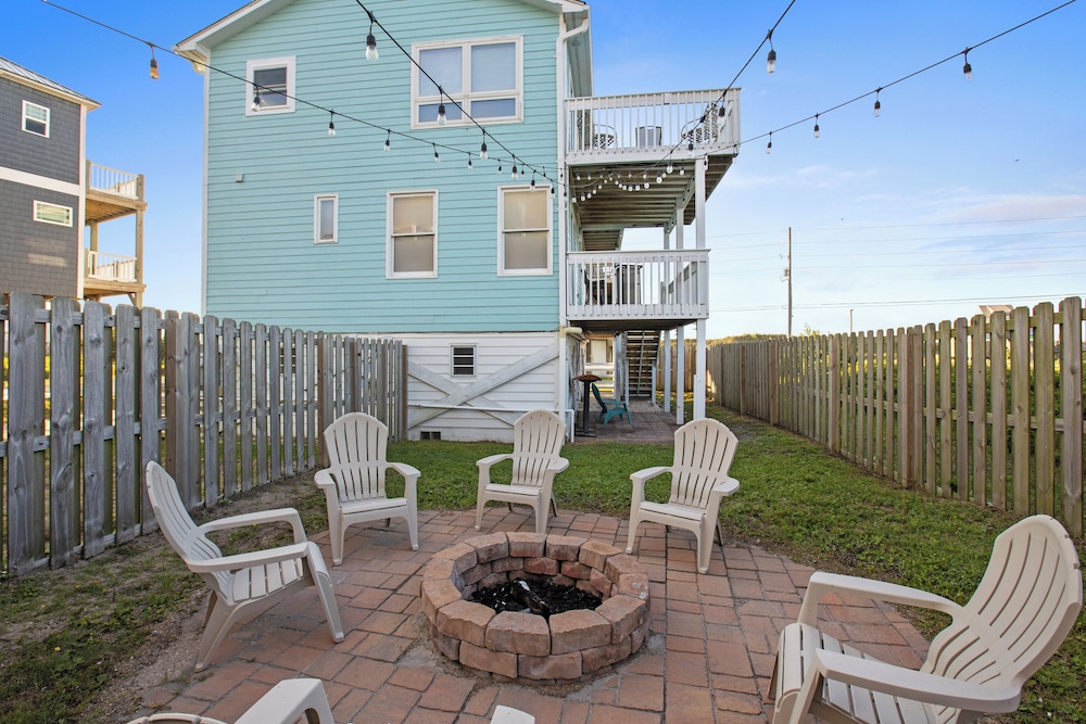 Sunset Retreat by Topsail Realty