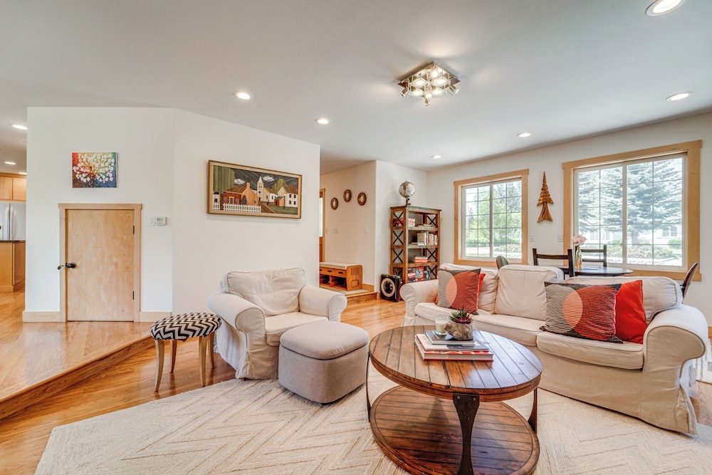 5 Mi to Northstar Resort! Family Home w/ Hot Tub