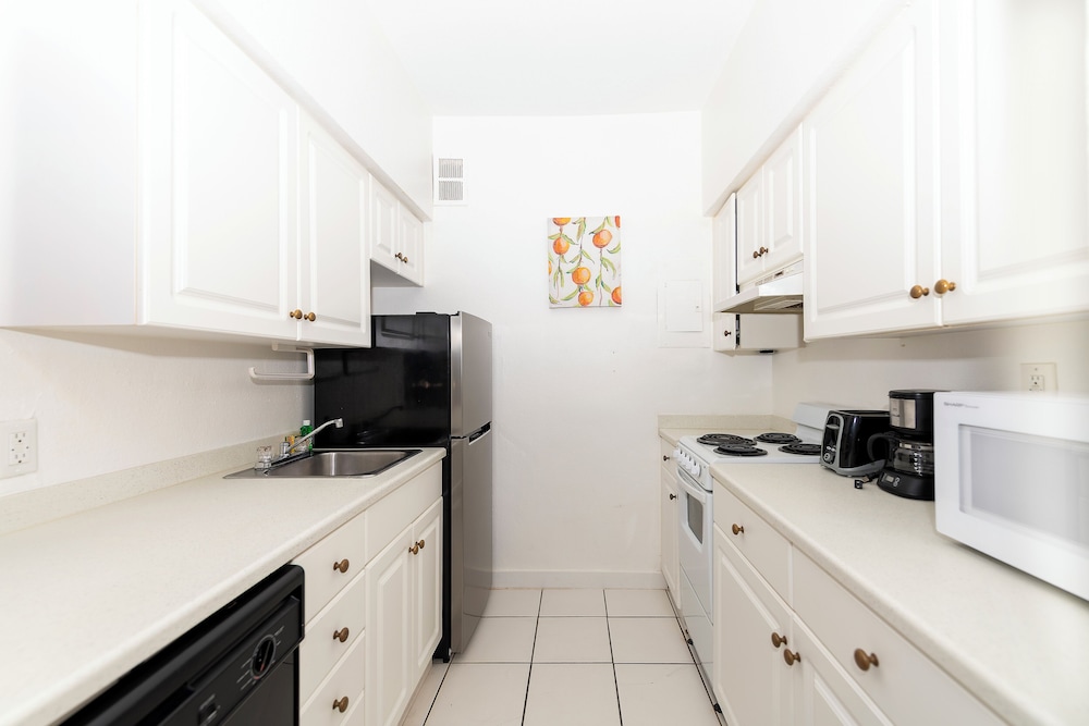 Collins Beach Apartments