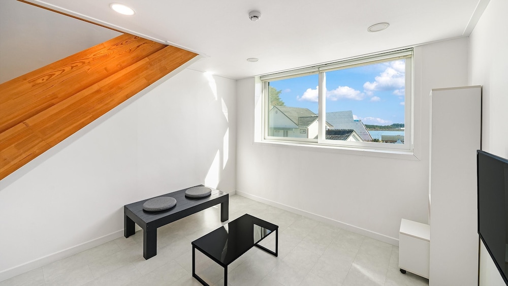 Gangneung Lacblanc Pension — photo 26