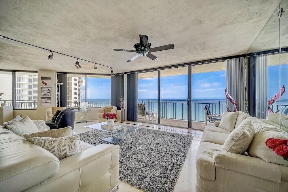 Sherwin Condominium 1801