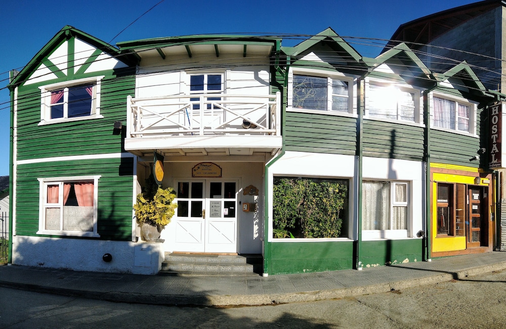 Hotel Los Calafates Boutique Hotel - Image 1