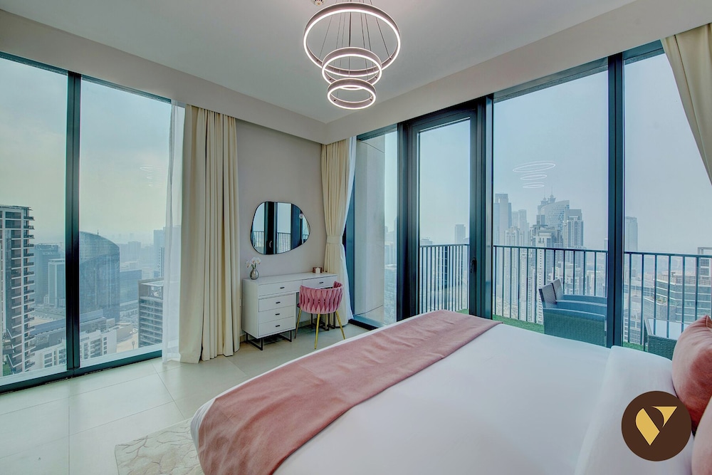 Vogue 43rd Floor Boulevard Heights