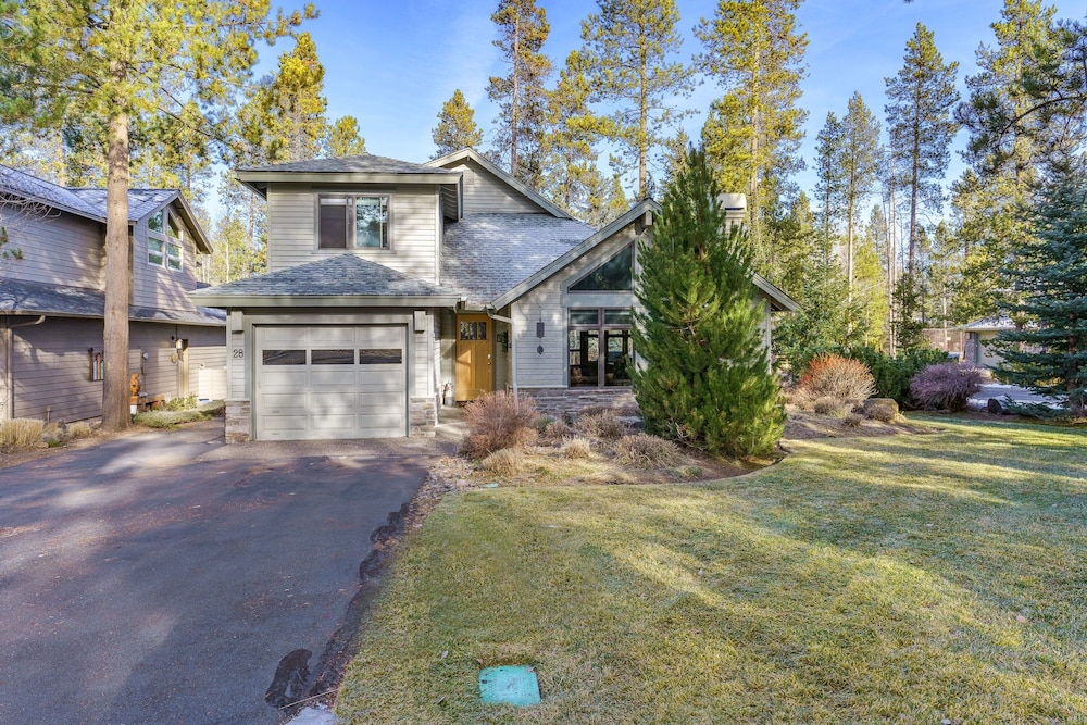 28 Big Leaf 3 Bedroom Home