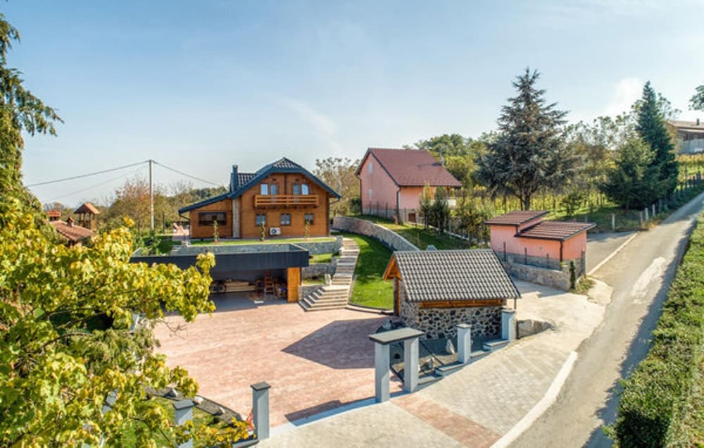 Dream Villa Sleeps 8 With Sauna