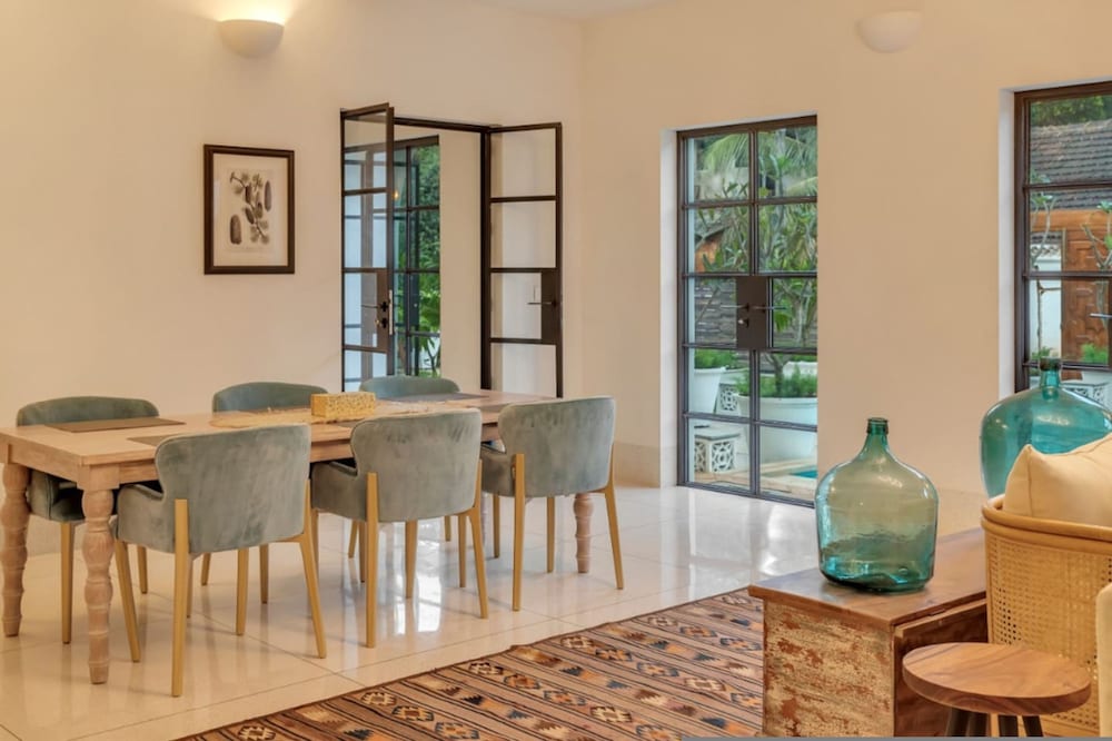 Casa Brilhante - 4BR Villa w Private Pool Garden