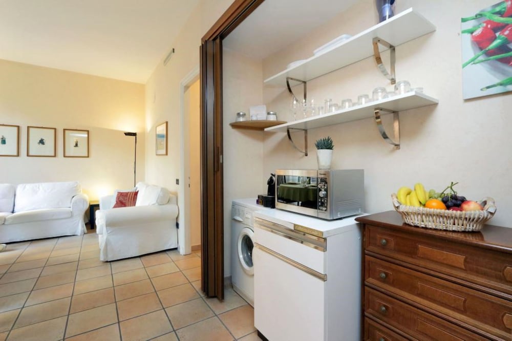 Unique Grand Trevi Fountain Apartment