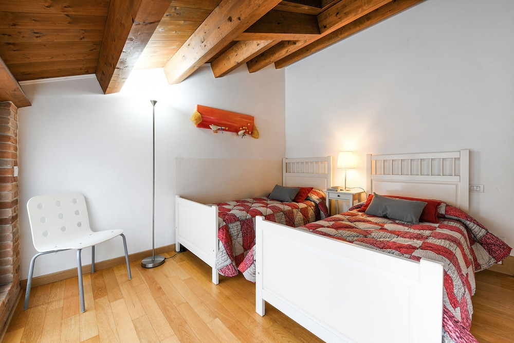 Bluesky Garden - Locz photo 4