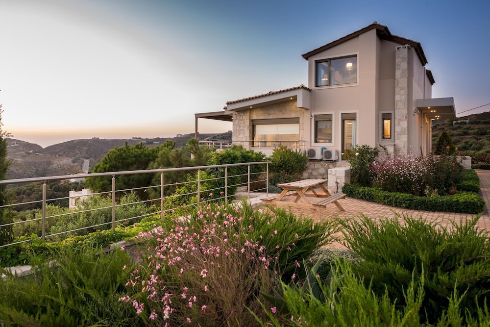 Luxury Villa Hara With Private Pool