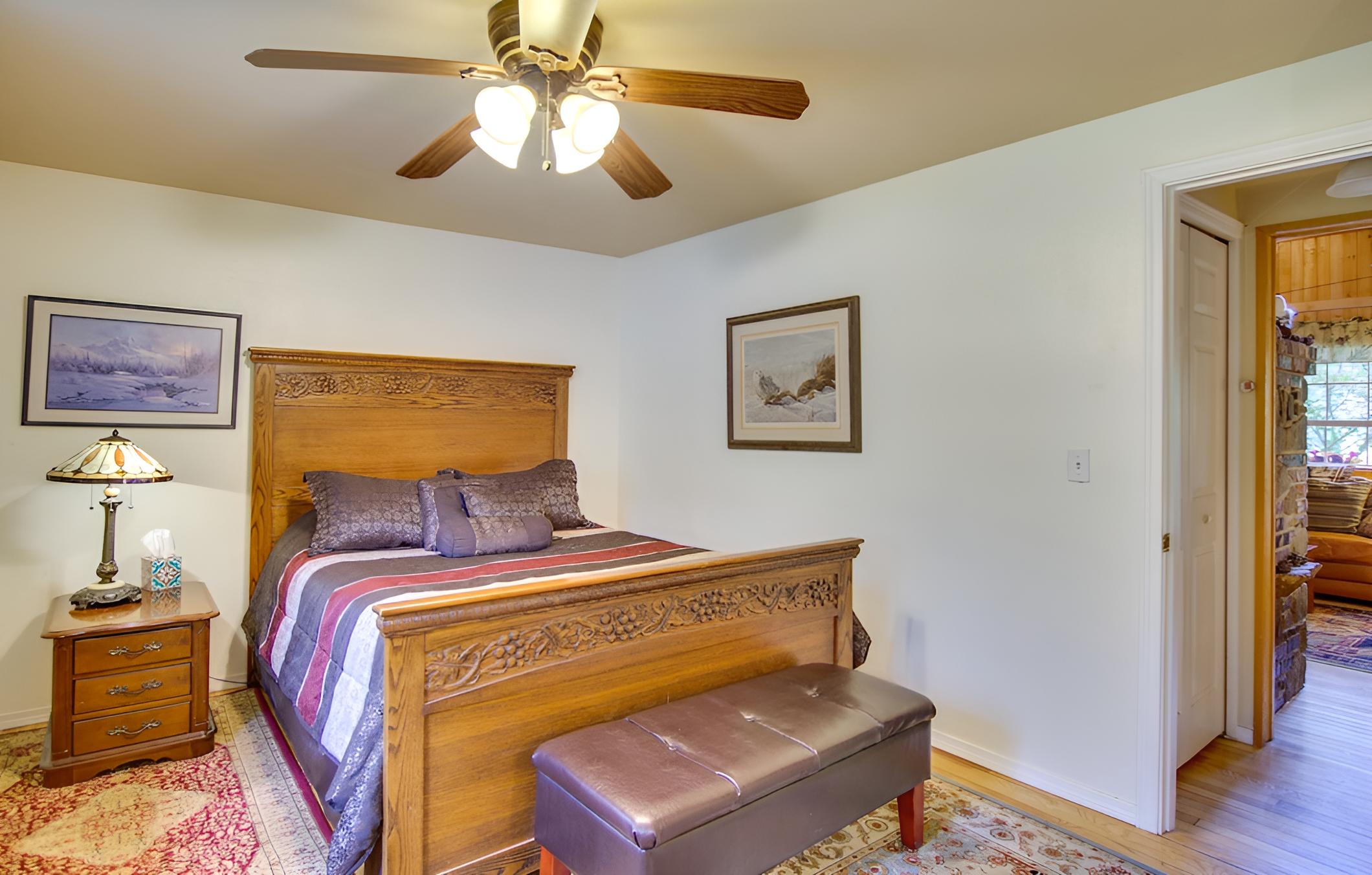Owls Nest - Cozy Cabin w/ Hot Tub & Fireplace! view 4
