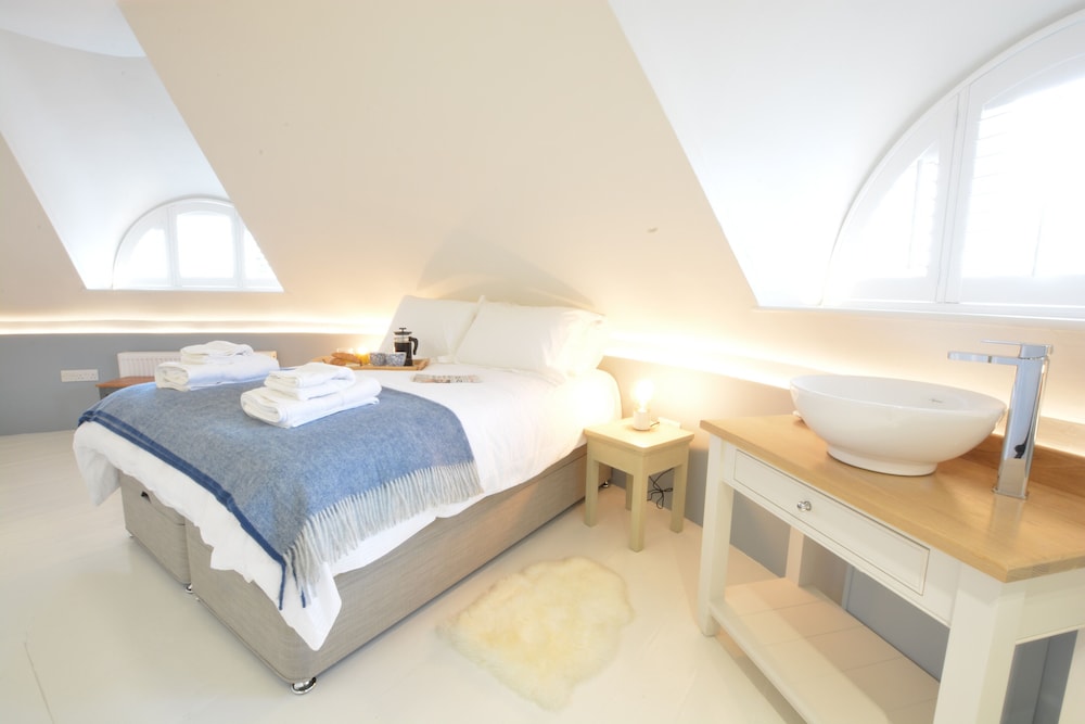 The Round House
