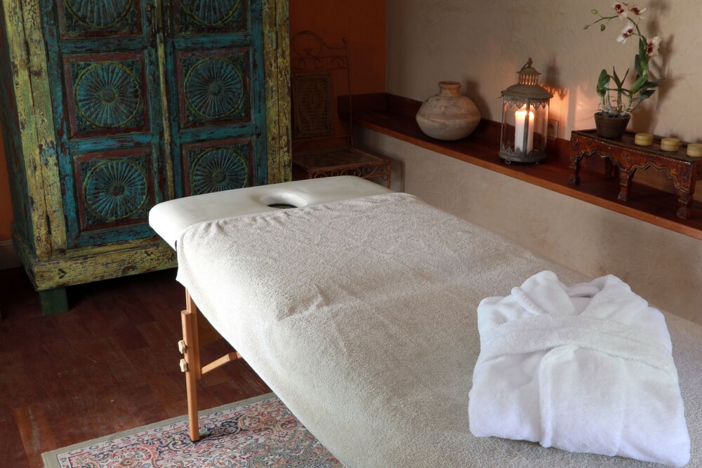 Orange Vacations - Justin de Provence - Property Image 38