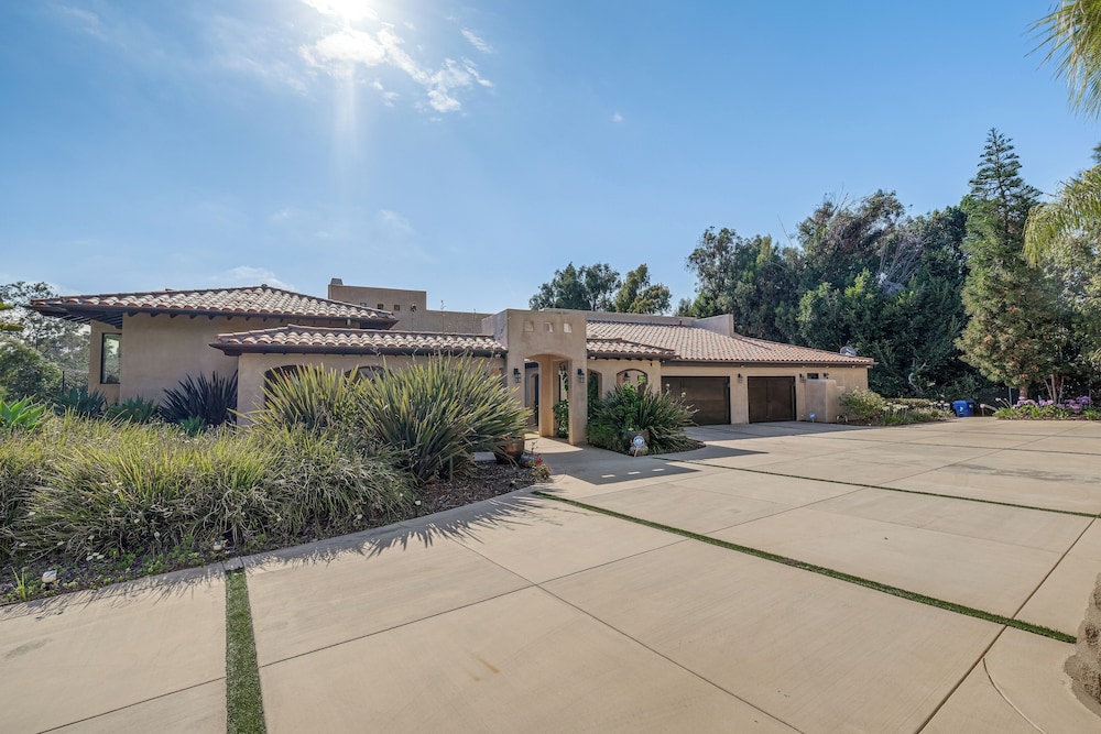 Luxury 'rancho Santa Fe' Villa in Del Mar w/ Pool! view 5