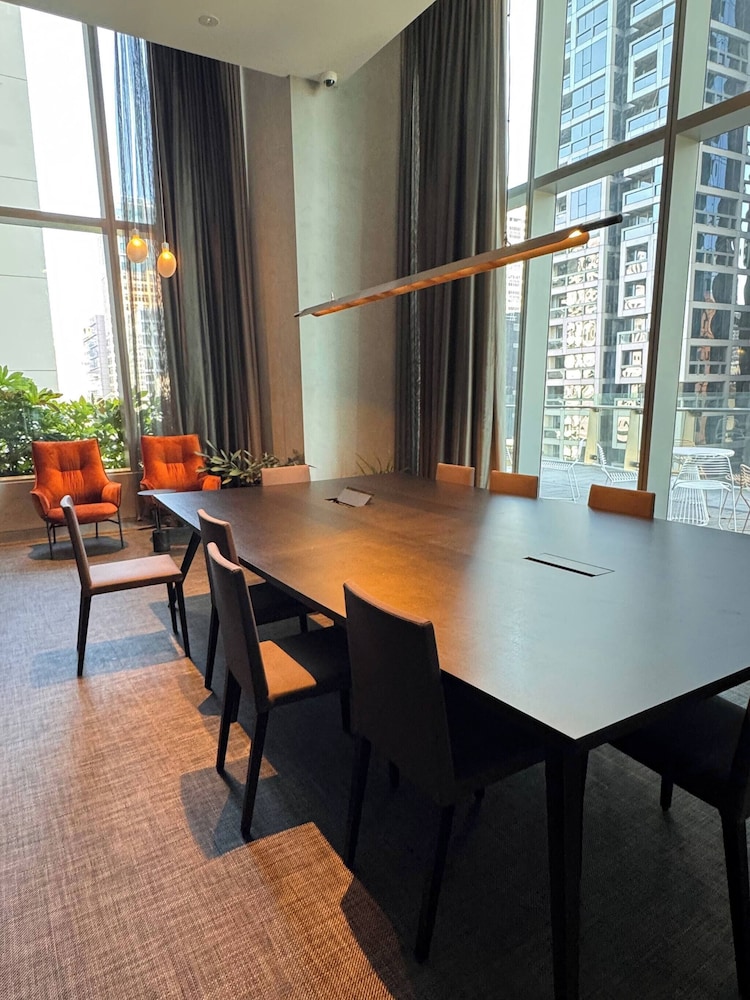 Luxury 2-bedroom Apartment in the Heart of Melbourne