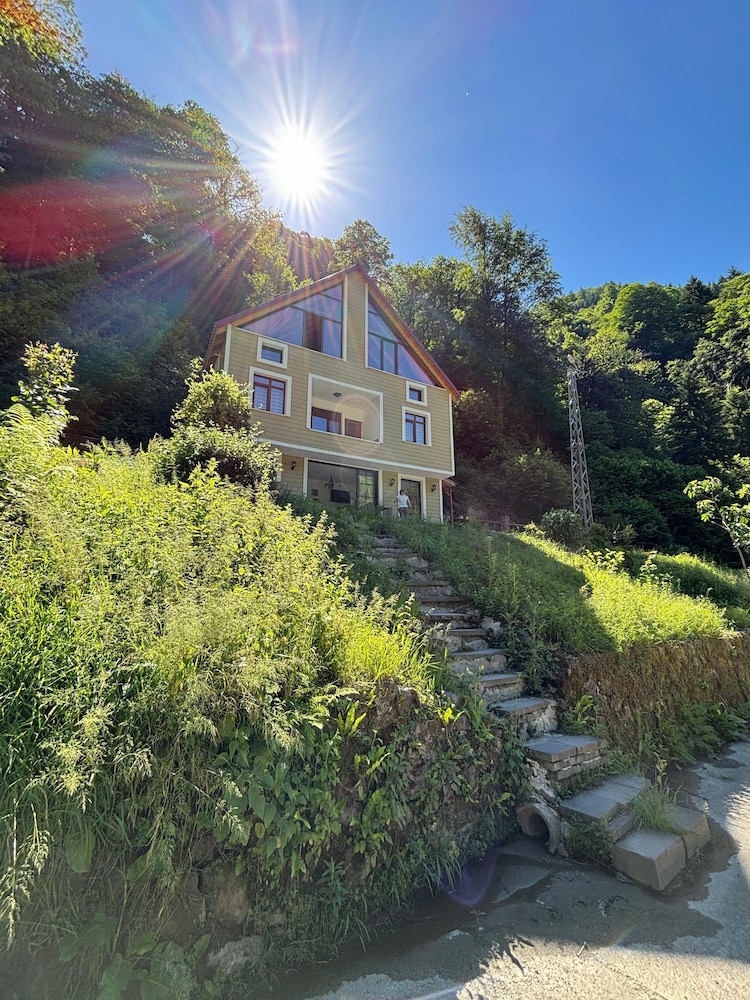 Nanu's Ayder Bungalow ve Kahvaltı view 3