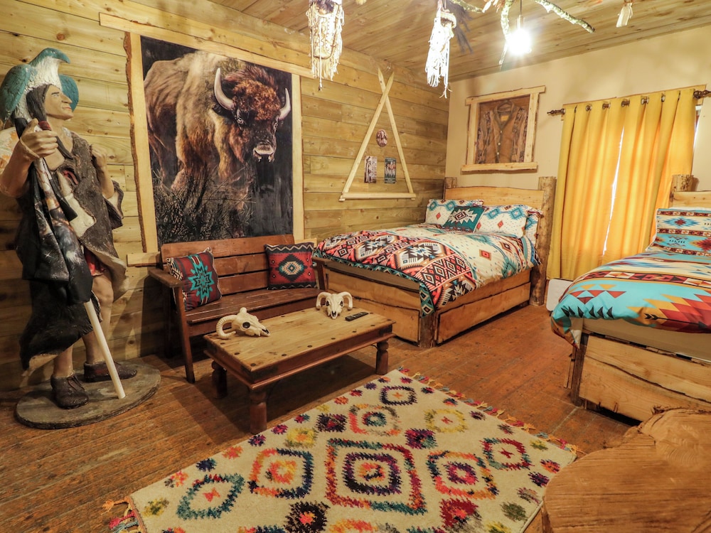 Apache Falls Lodge