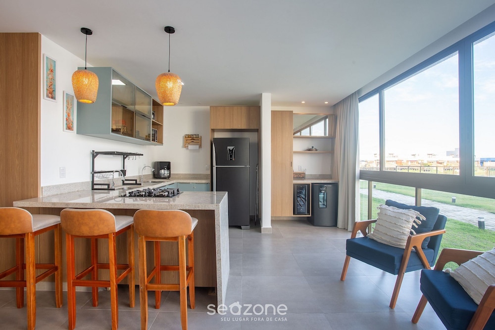 Modern and Sophisticated Apartments Near the Beach in Marau VLL