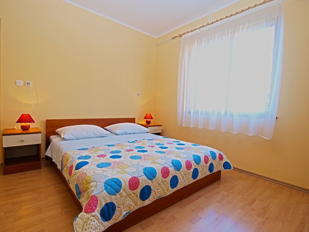 Apartment 1230 view 3