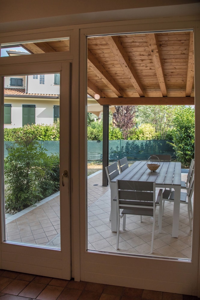 Elegant Lake Garda Villa With Garden